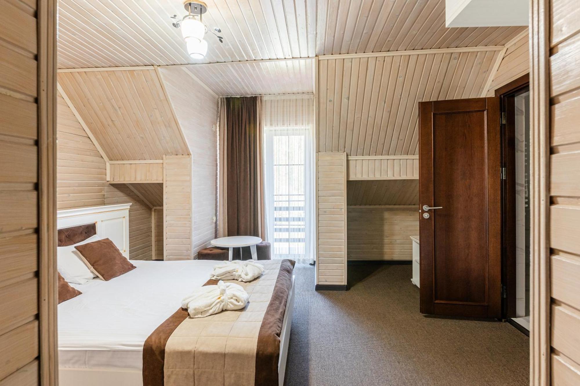 Hotel Bellavista & Spa บูโคเวล ภายนอก รูปภาพ